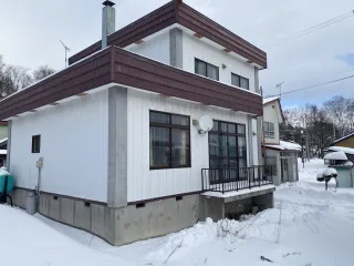 Kutchan_house_exterior
