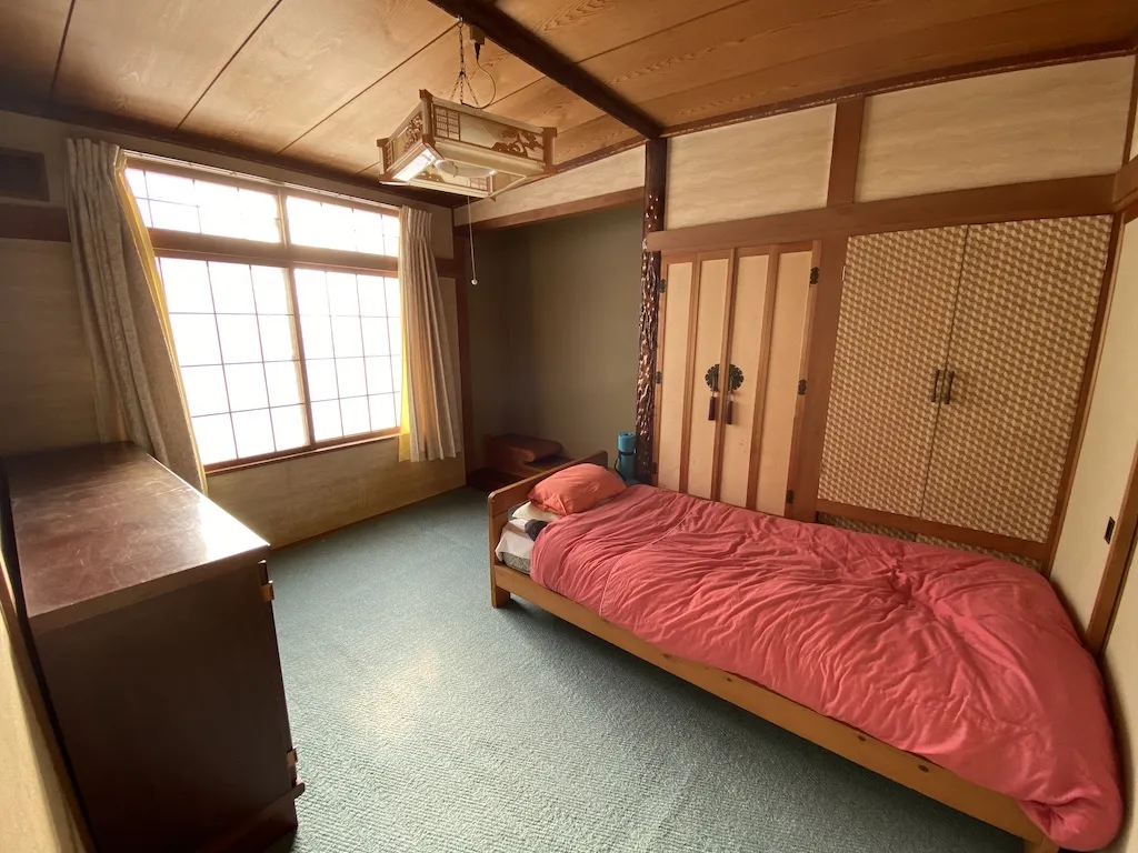 Kutchan_house_bedroom1