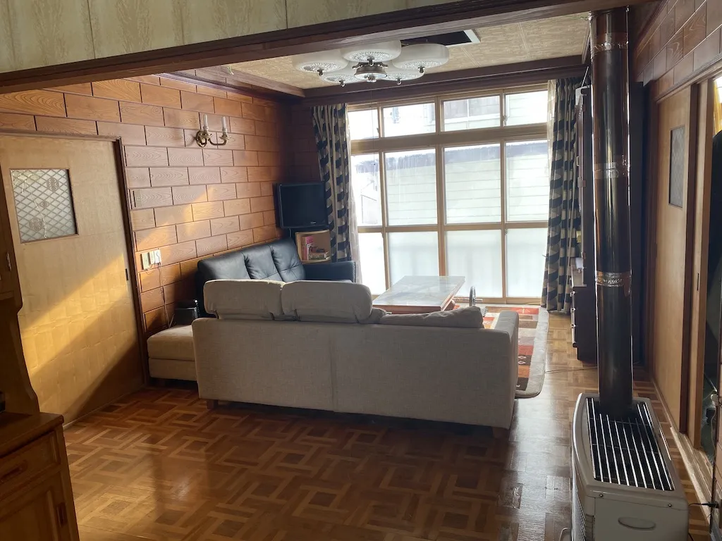 Kutchan_house_living